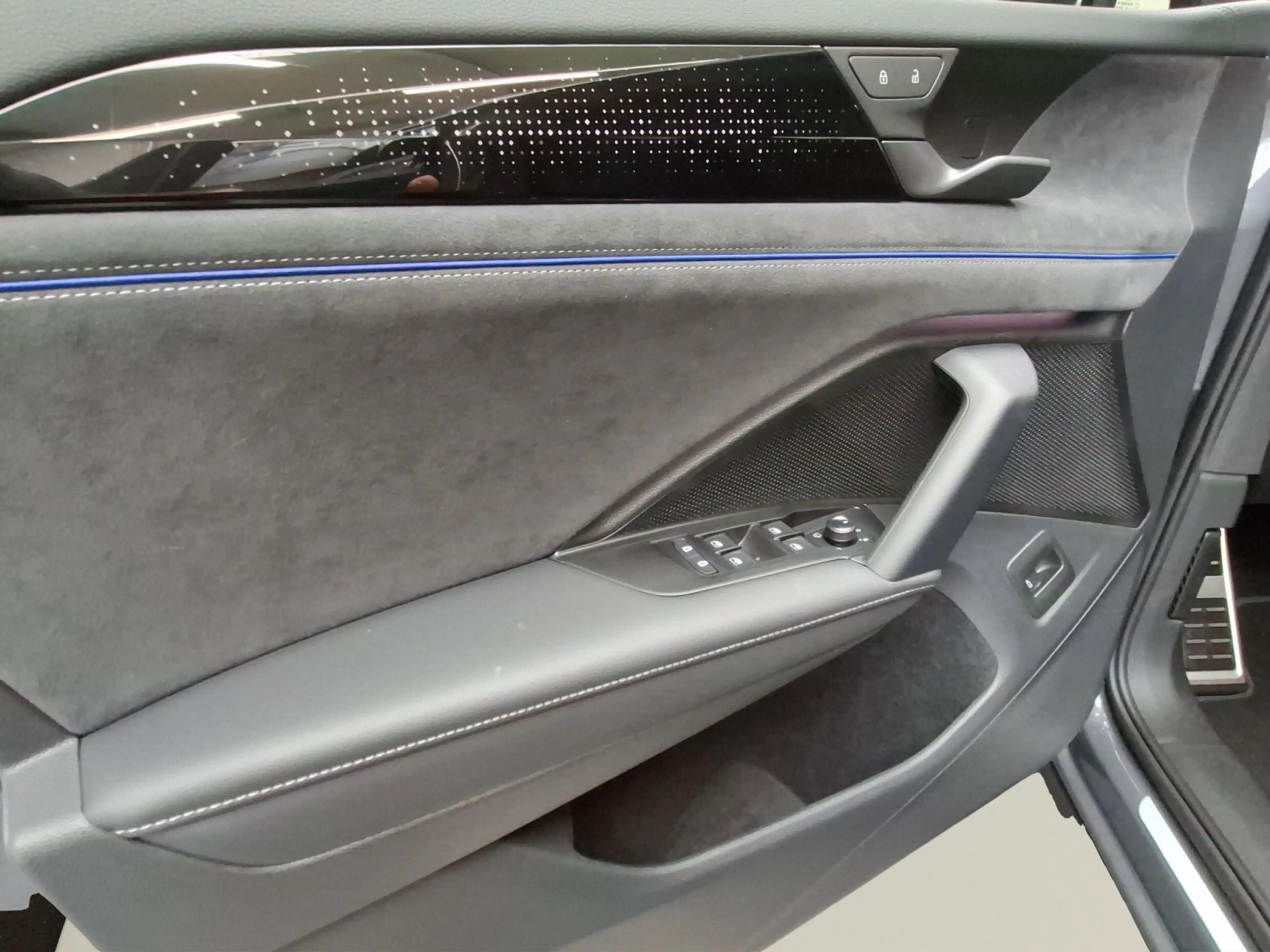 Volkswagen Tayron R-Line 2,0 l TDI 4MOTION 142 kW ( 193 PS) — photo 10