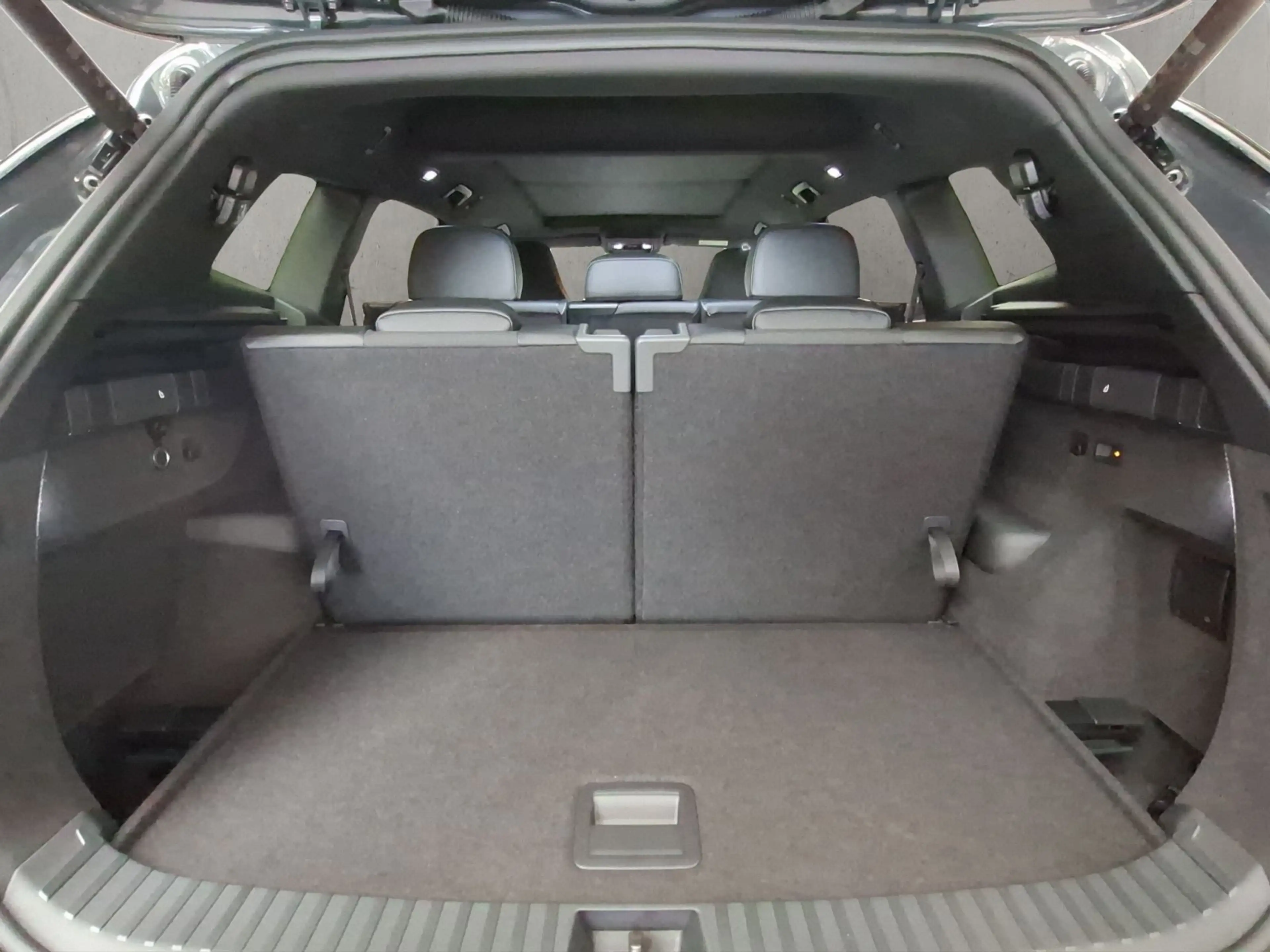 Volkswagen Tayron R-Line 2,0 l TDI 4MOTION 142 kW ( 193 PS) — photo 14