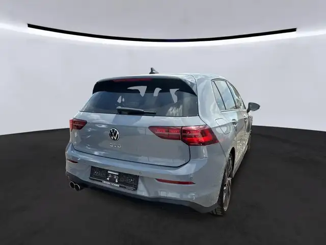 Volkswagen Golf view 4