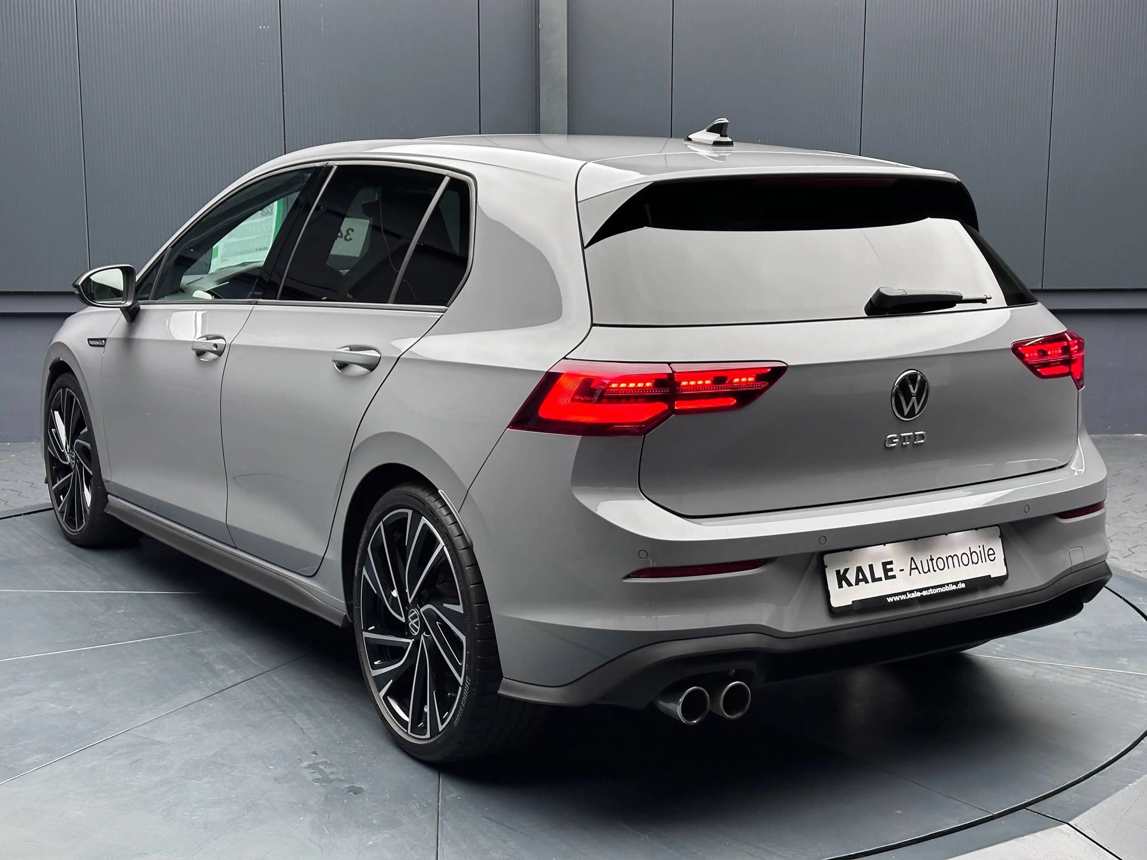 Volkswagen Golf GTD Black Style *19Zoll*PANORAMA*LEDER*H&K*SitzKlima*HuD* — photo 3
