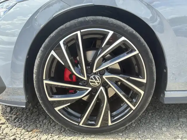 Volkswagen Golf view 5