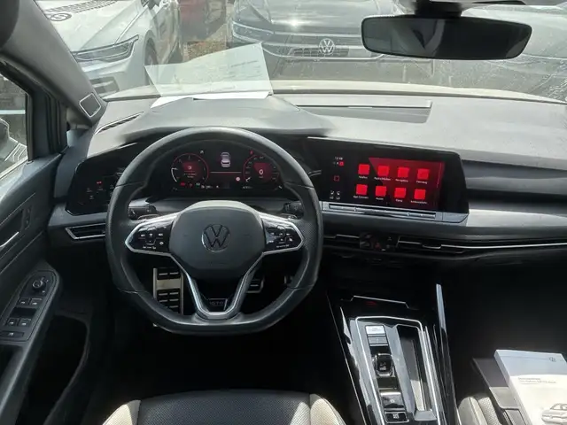 Volkswagen Golf view 8