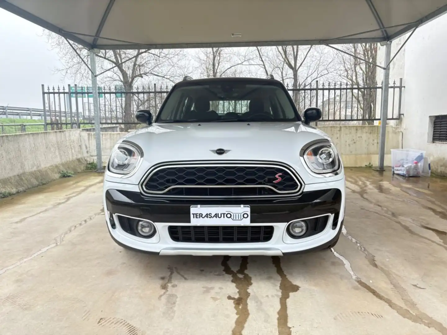 MINI Cooper SD Countryman 2.0 190 cv Hype ALL4 C.Auto Bianco - 2