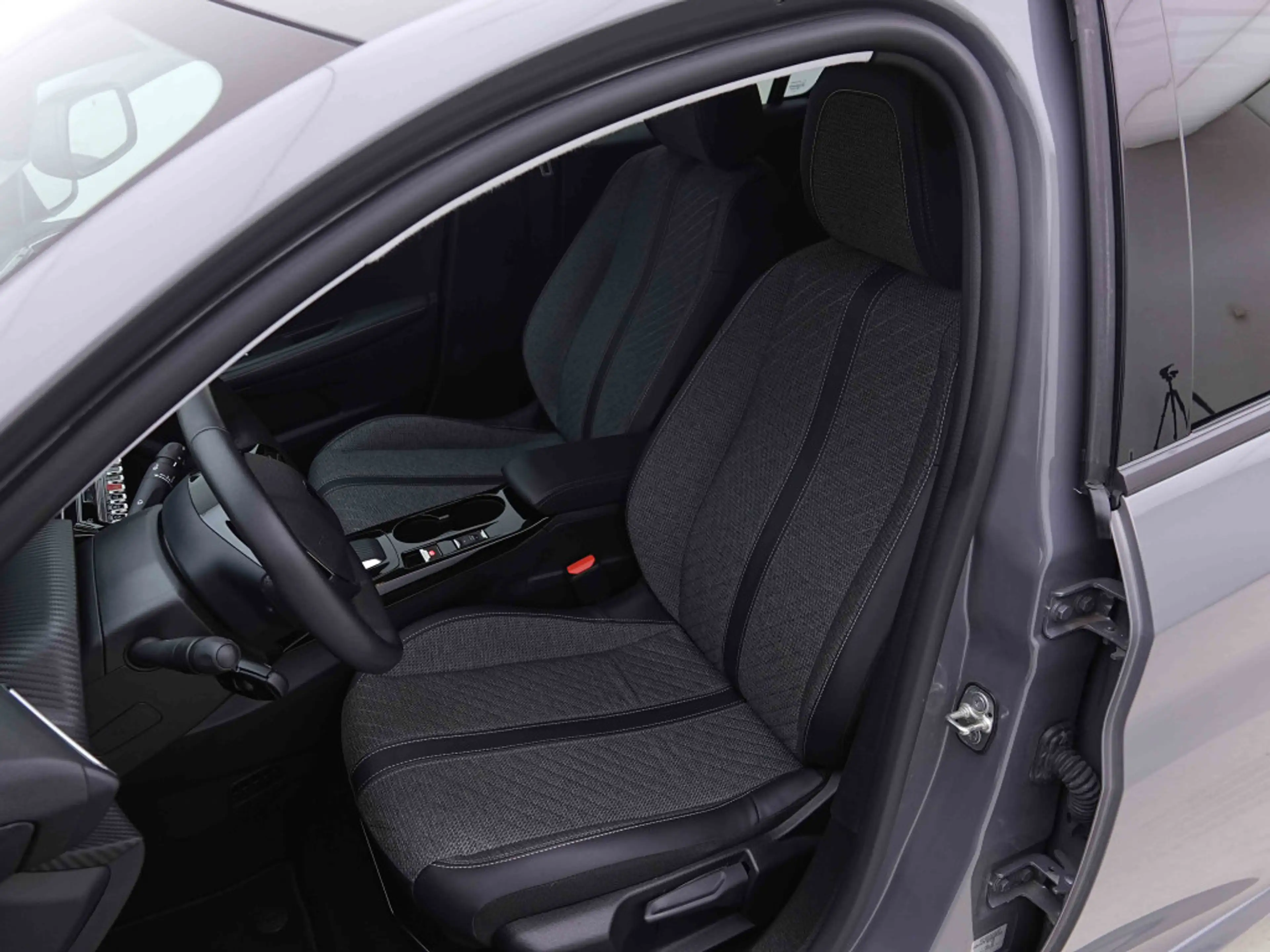 Peugeot 208 EV 50 kWh 136 Allure | GPS | CAM | — photo 7