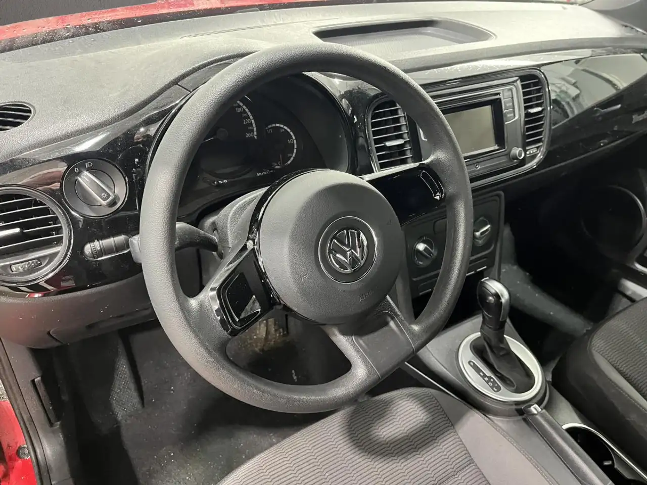Volkswagen Beetle снимка Volkswagen Beetle