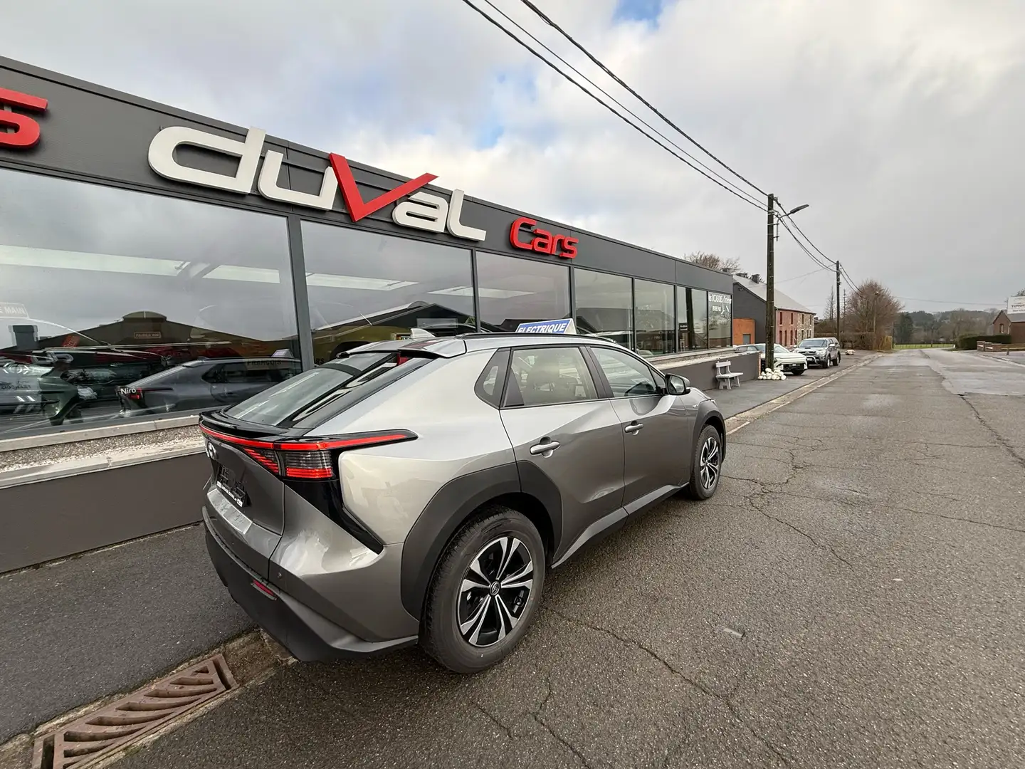 Toyota bZ4X 😍DEMO 1800KM✅PRIX IMBATTABLE‼️A SAISIR RA Brons - 2