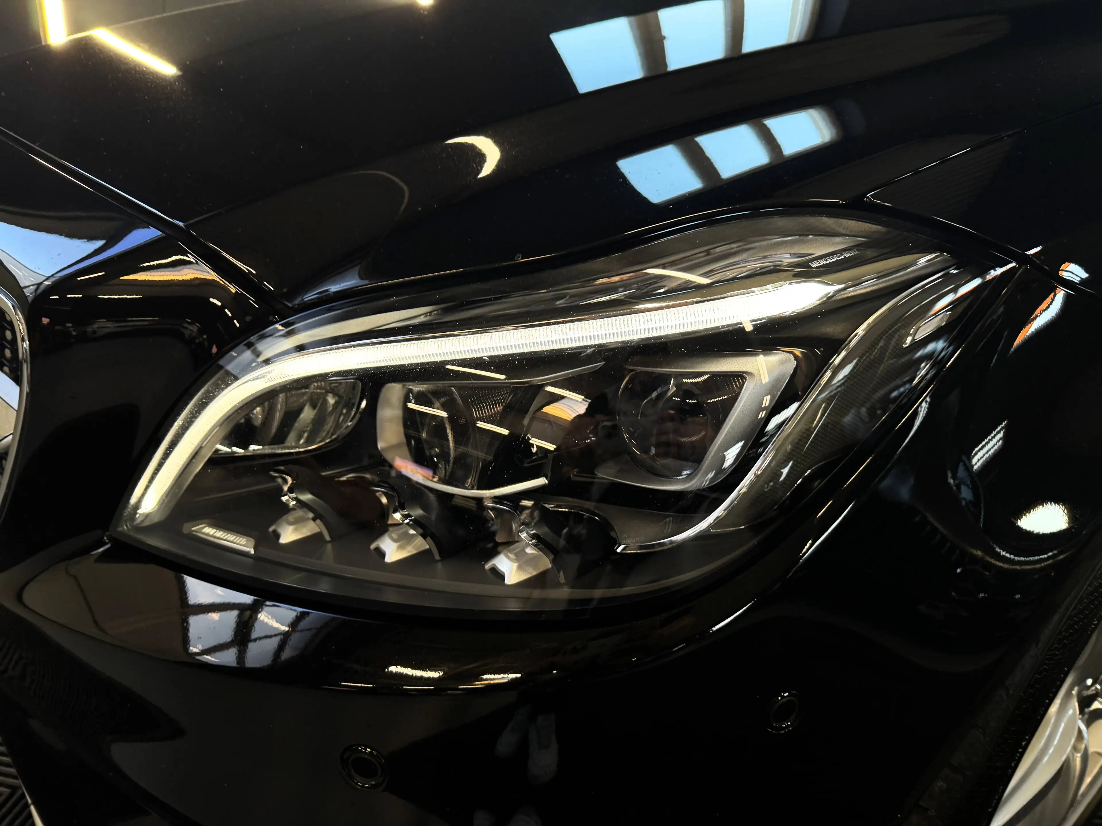 Mercedes-Benz CLS 350 CLS 350 d SB 4Matic AMG/Multibeam/Keyless/Kamera/Leder — photo 6