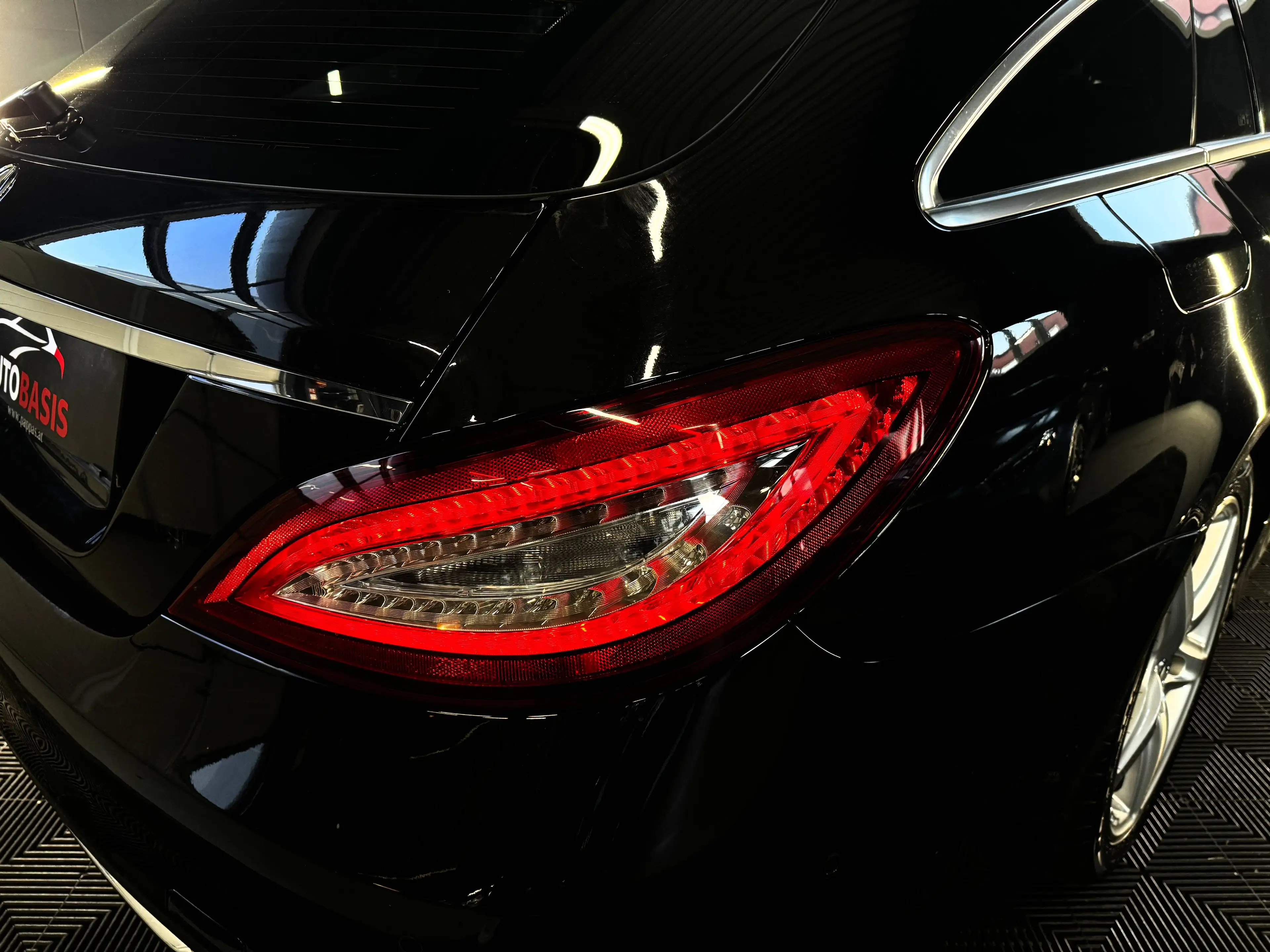 Mercedes-Benz CLS 350 CLS 350 d SB 4Matic AMG/Multibeam/Keyless/Kamera/Leder — photo 14