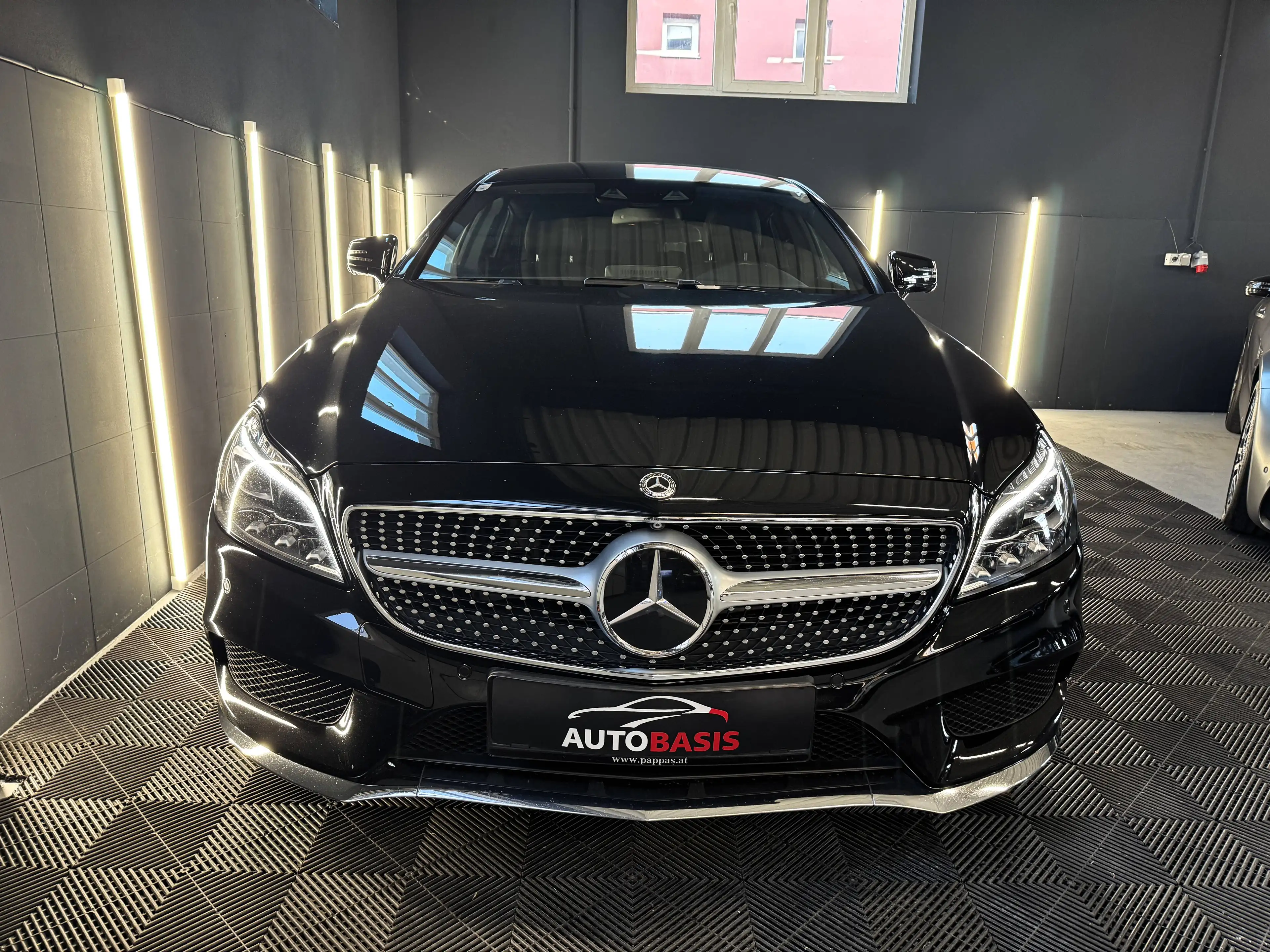 Mercedes-Benz CLS 350 CLS 350 d SB 4Matic AMG/Multibeam/Keyless/Kamera/Leder — photo 3