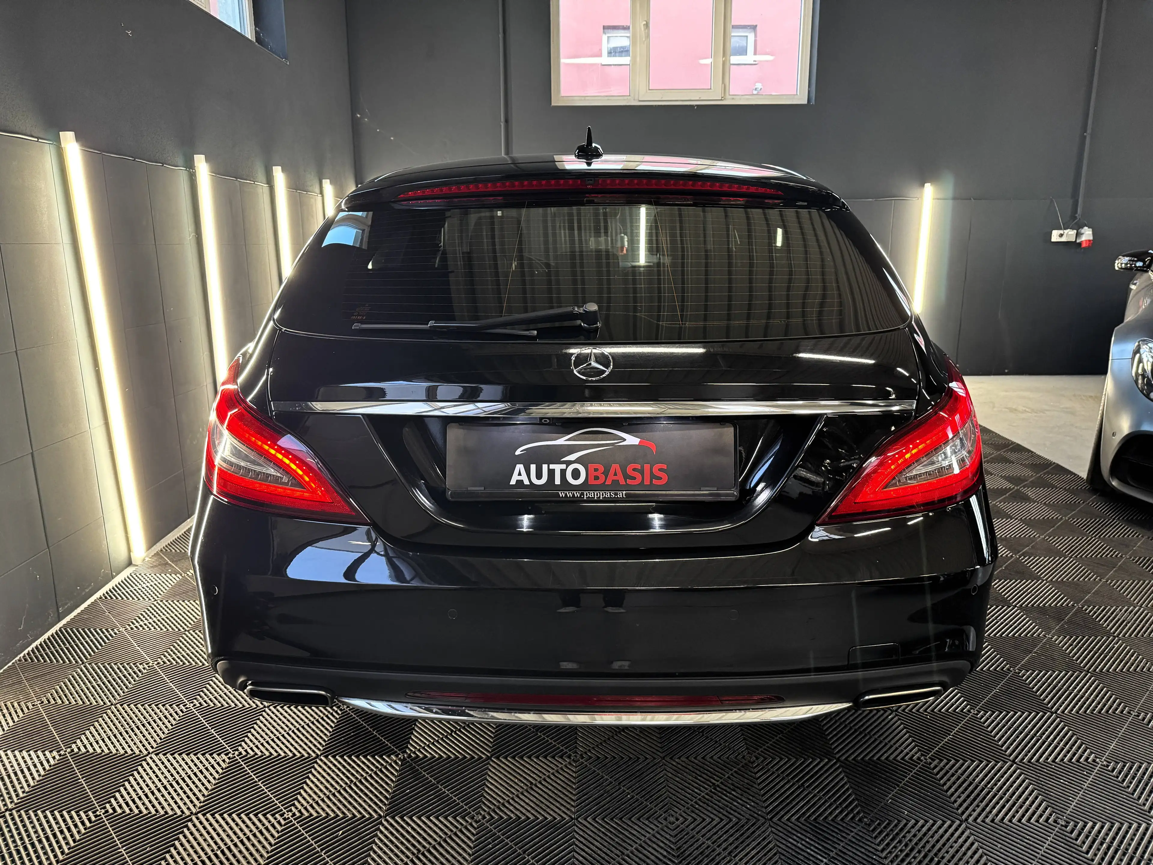 Mercedes-Benz CLS 350 CLS 350 d SB 4Matic AMG/Multibeam/Keyless/Kamera/Leder — photo 12