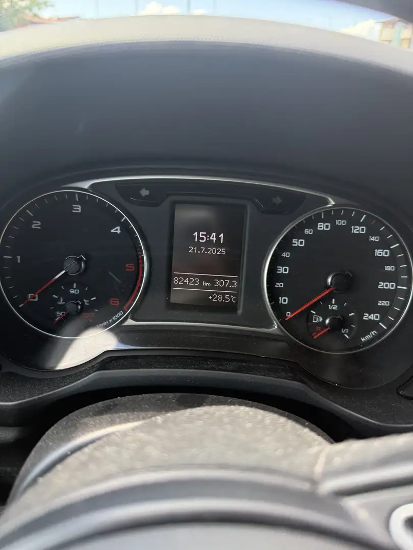 Audi A1 Sportback 1.4 tdi Sport - 1