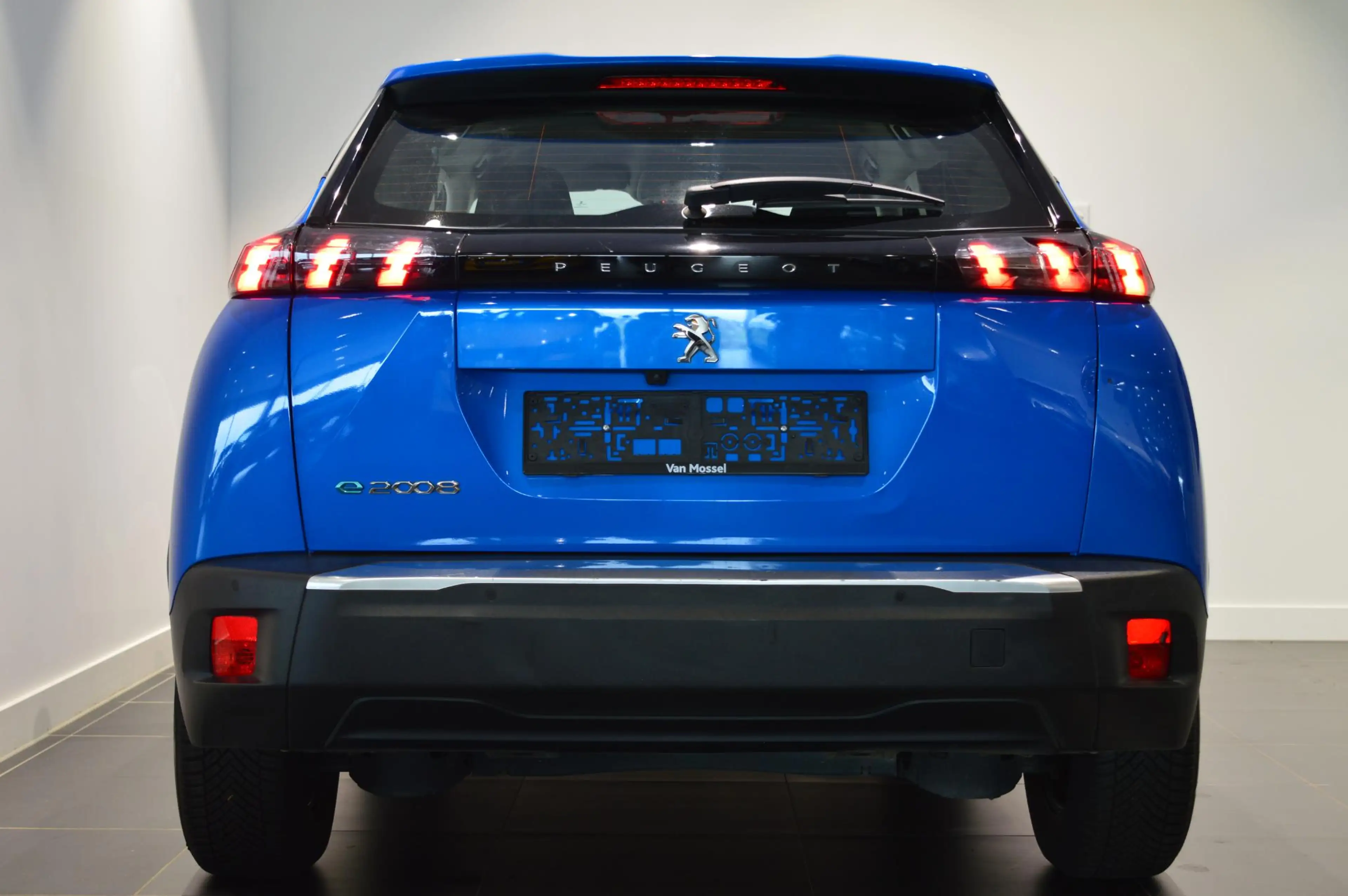 Peugeot e-2008 EV Active 50 kWh — photo 13