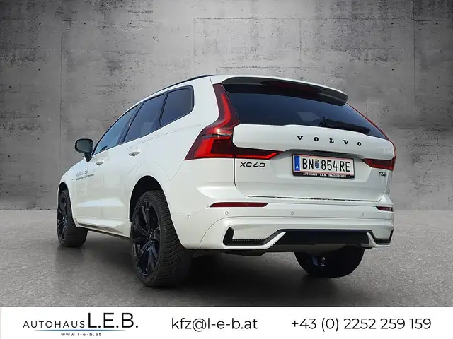 Volvo XC60 T6 AWD PHEV 18,8kWh Ultra Black Edition Aut. Ansicht 4
