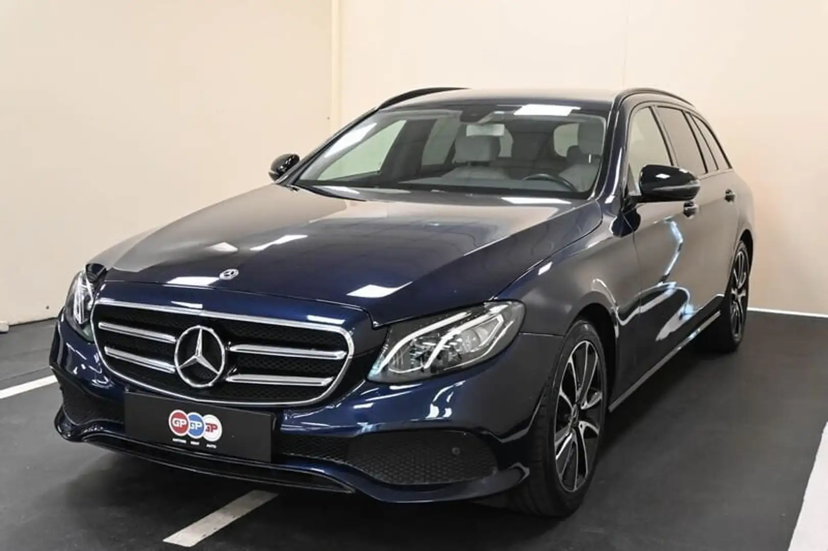 Mercedes-Benz E 220 E 220 d S.W. 4Matic Auto Sport Night Pack Blauw - 2