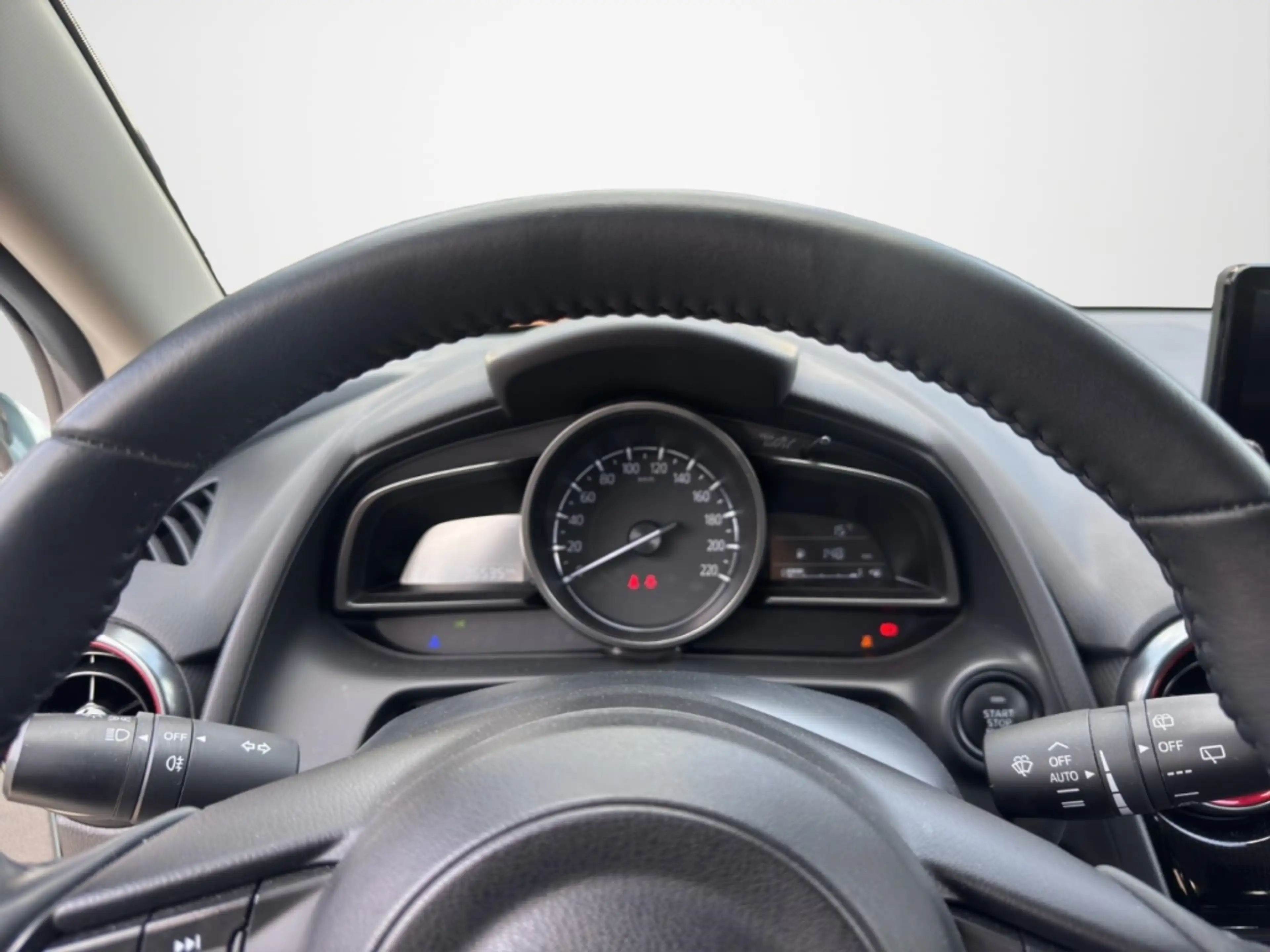 Mazda 2 Homura1.5L 90ps SHZ LenkHZ LED KlimaAT AppleCP AAu — photo 12
