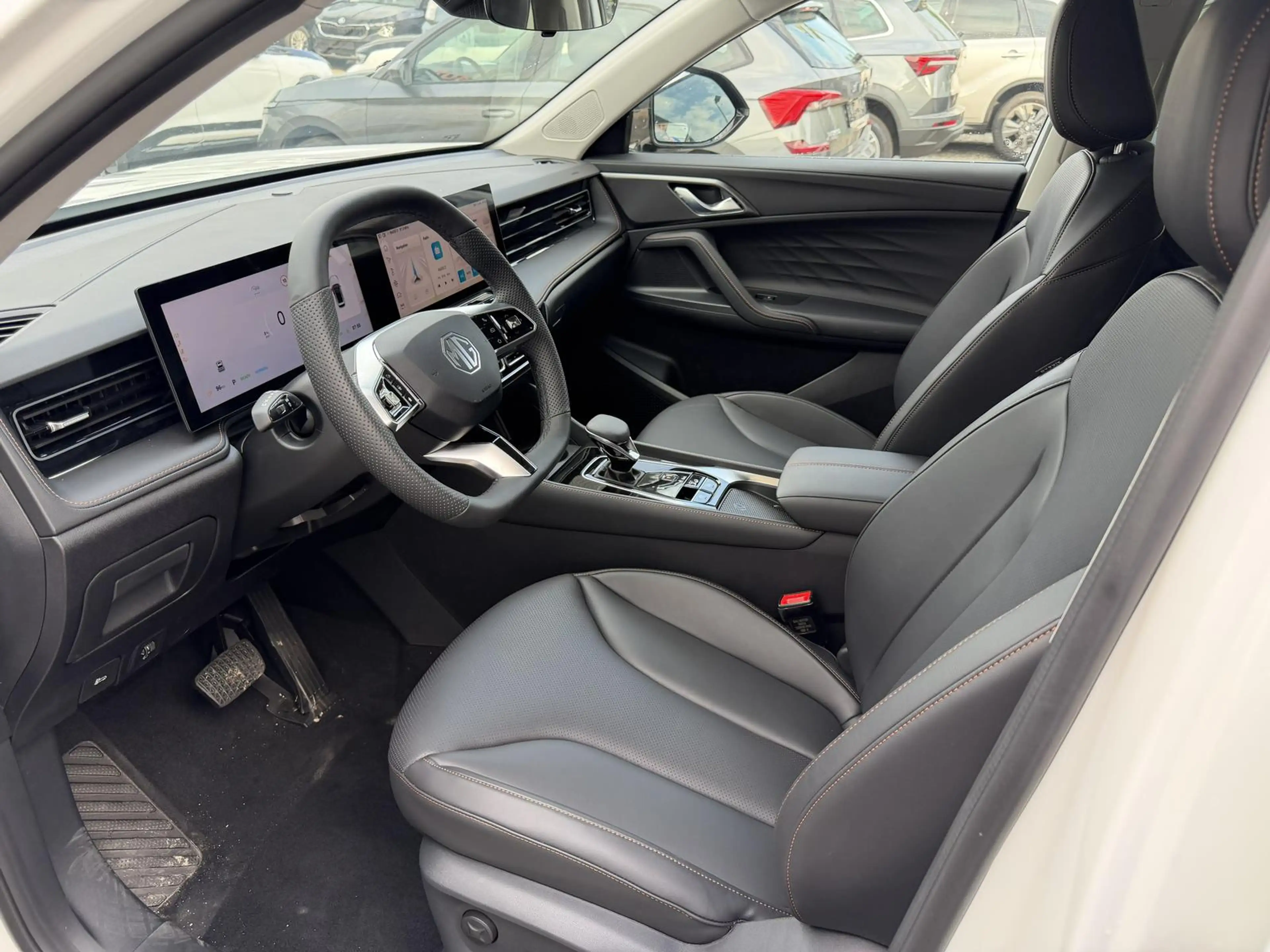 MG HS Luxury HEV+ 224PS Android Auto*Navi*SHZ*360° Kamer — photo 6
