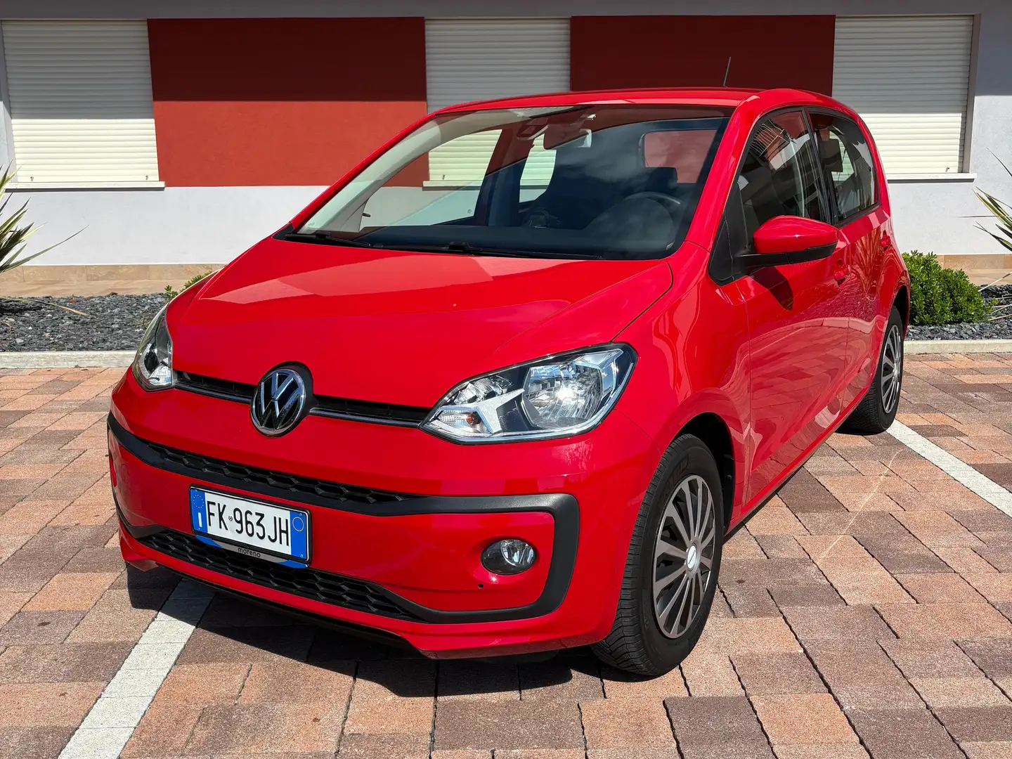 Volkswagen up! up! 5p 2017 5p 1.0 Move 75cv Rouge - 2