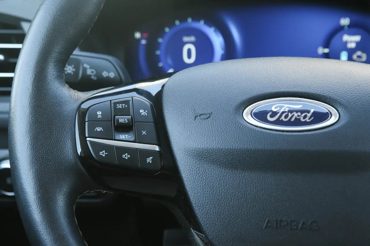 Ford Escape снимка Ford Escape