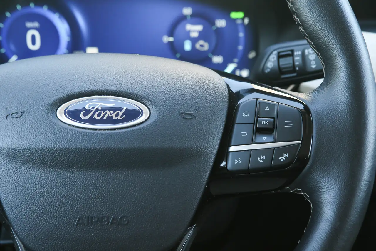Ford Escape снимка Ford Escape