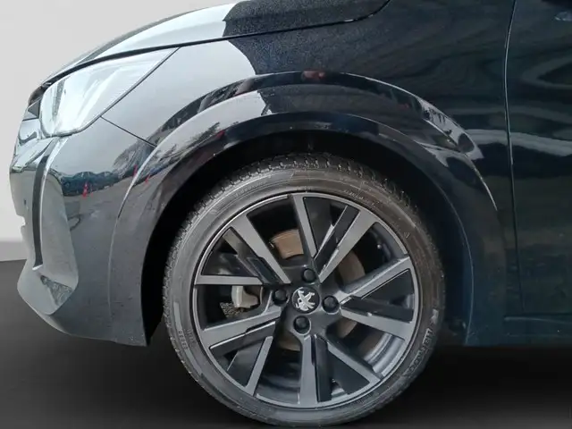 Peugeot 208 view 7