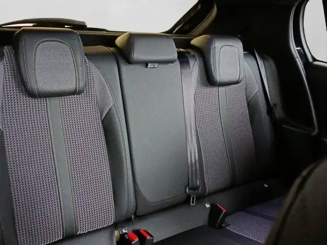 Peugeot 208 view 15
