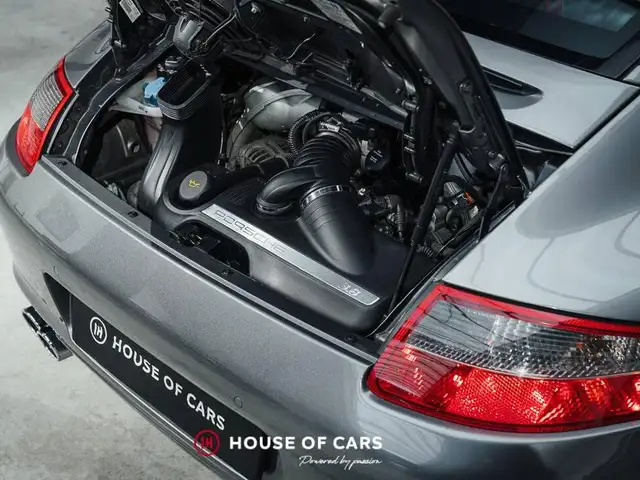Porsche 997 view 13