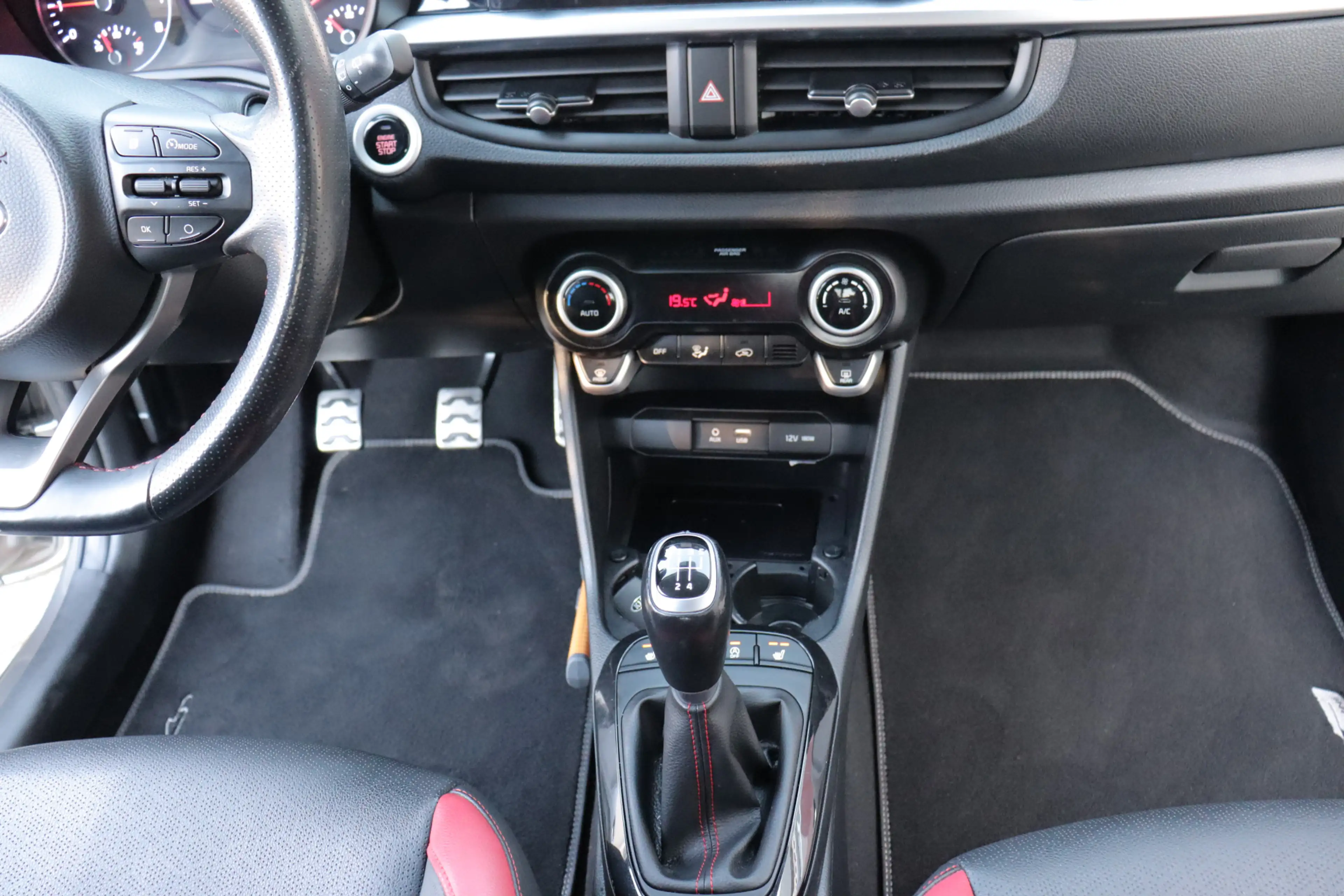 Kia Picanto 1.0 T-GDI GT-Line O.a: Clima, Stoel/Stuur verwarin — photo 31