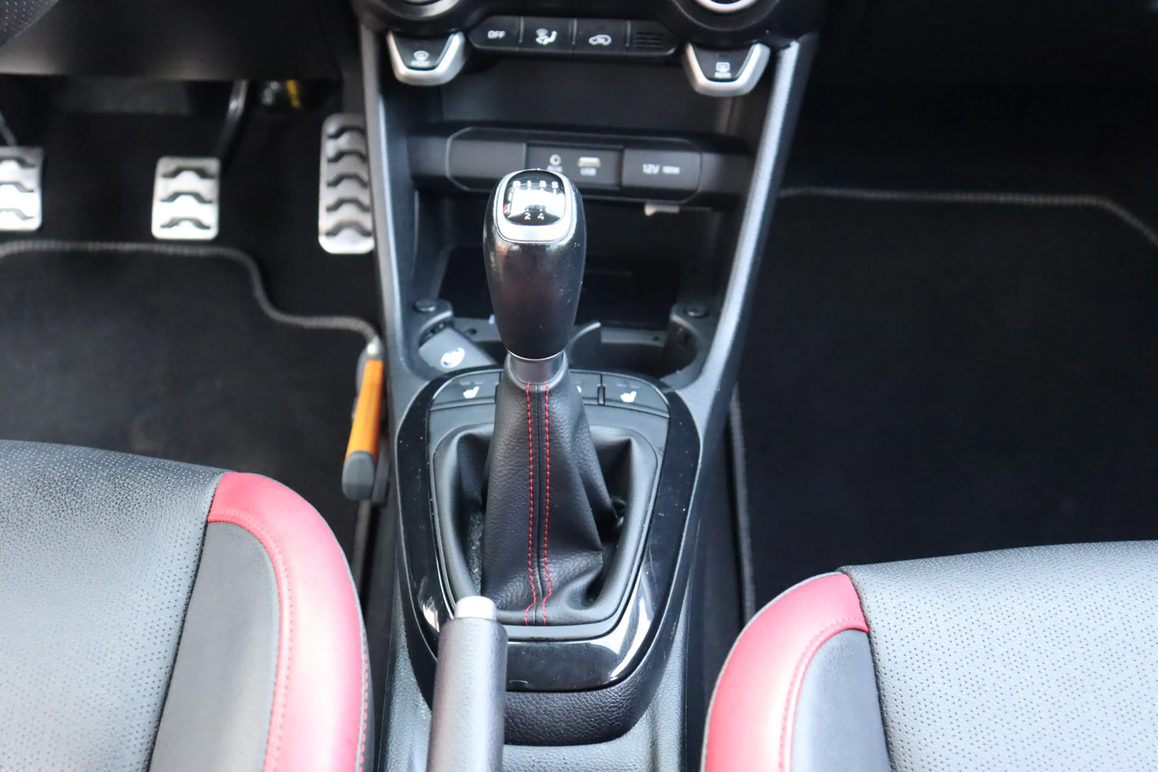 Kia Picanto 1.0 T-GDI GT-Line O.a: Clima, Stoel/Stuur verwarin — photo 32