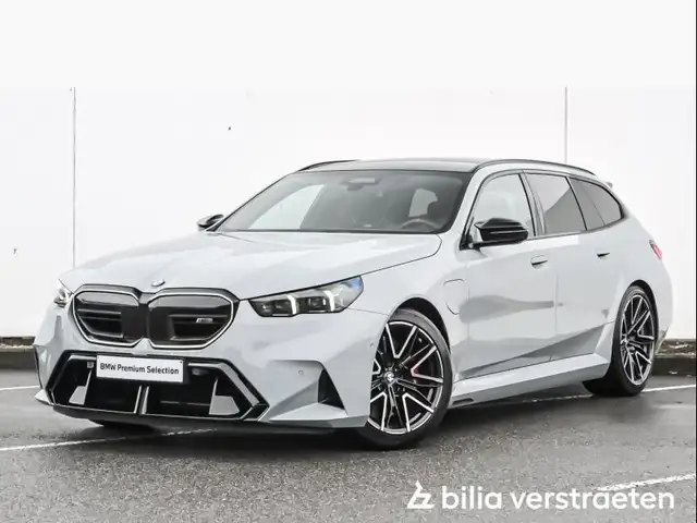 BMW M5 Touring 40grCO2-Pano-Bowers&Wilkins-Trekhaak