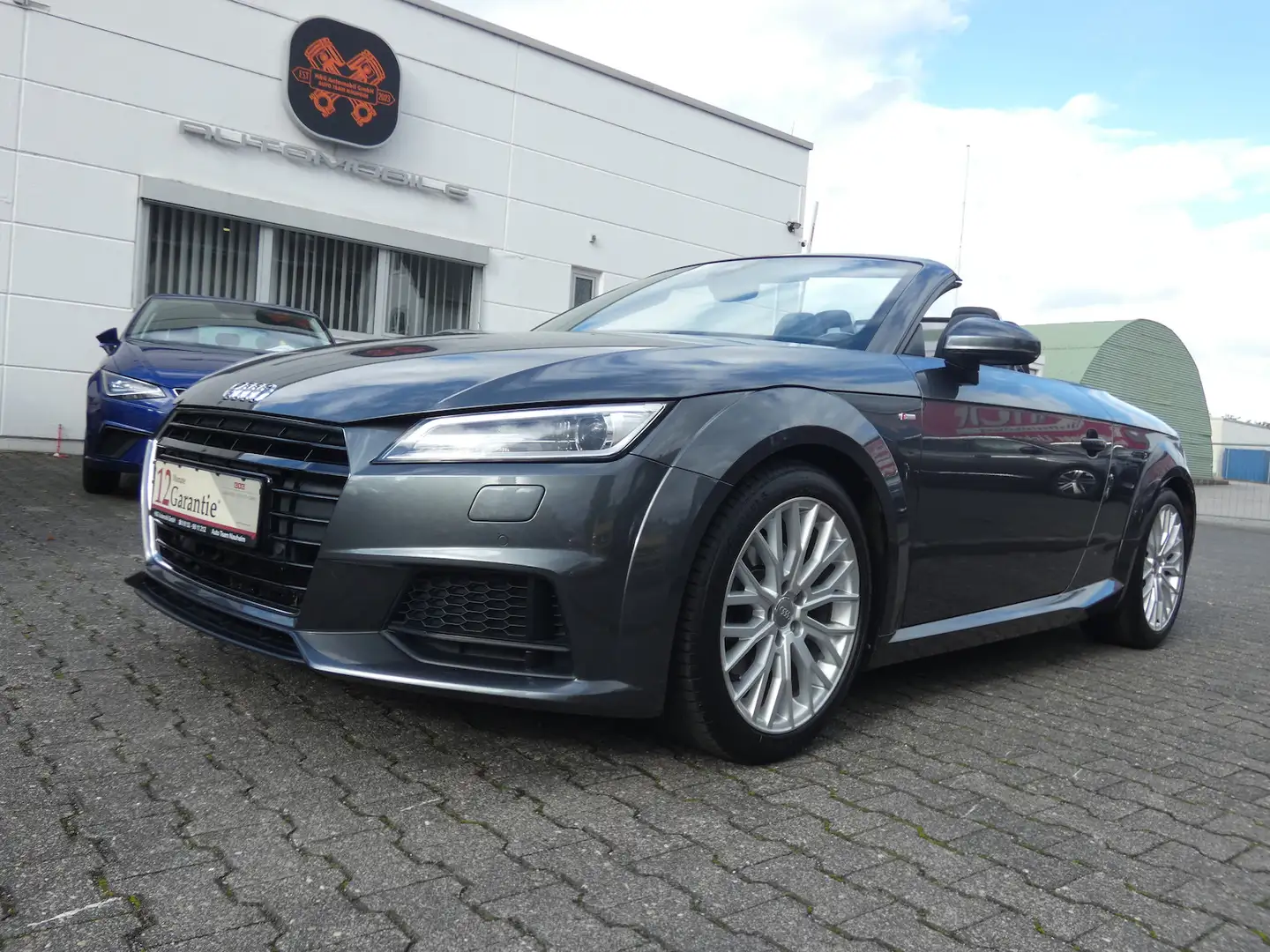 Audi TT 1.8 TFSI S-Line *NAVI*ALU*PDC*XENON* Grau - 1