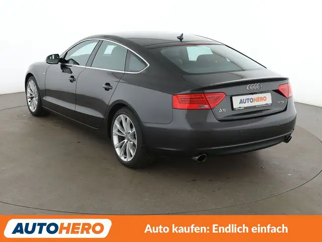 Audi A5 view 4