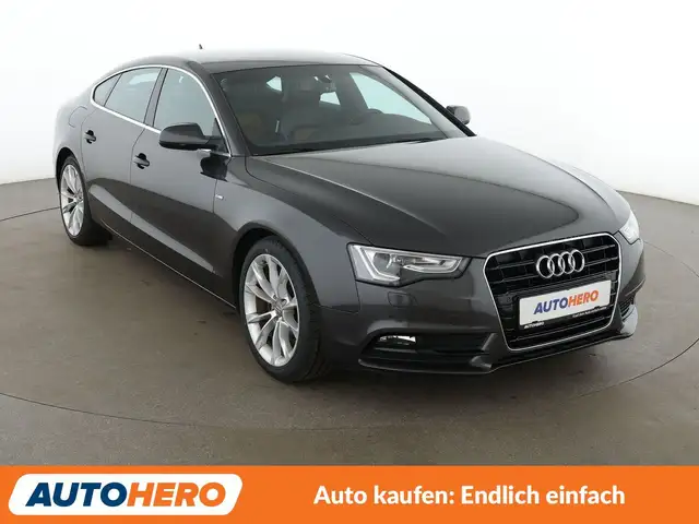 Audi A5 view 8