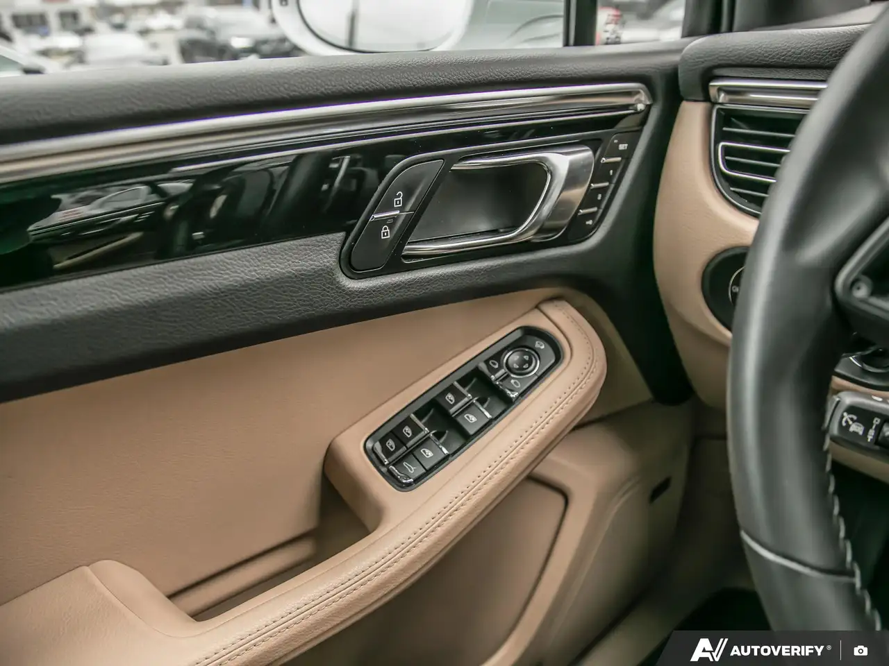 Porsche Macan снимка Porsche Macan