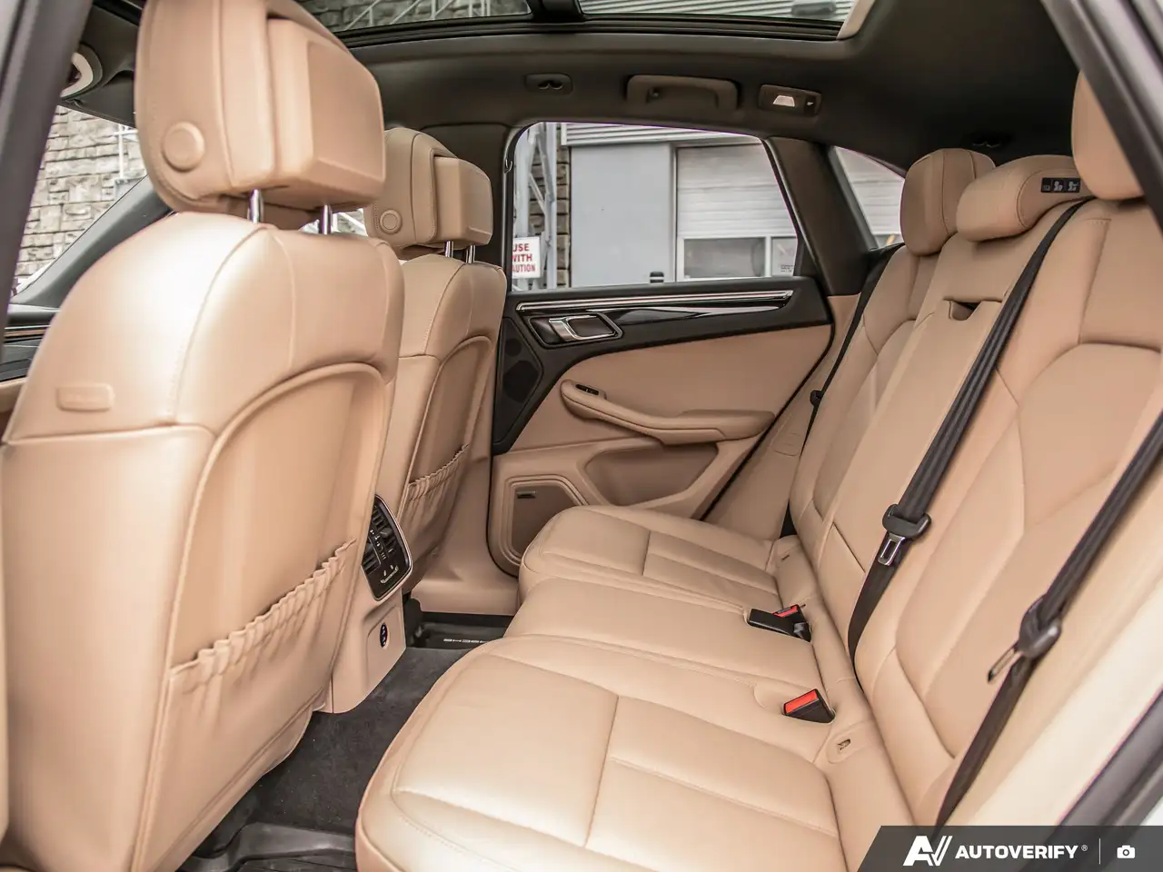 Porsche Macan снимка Porsche Macan