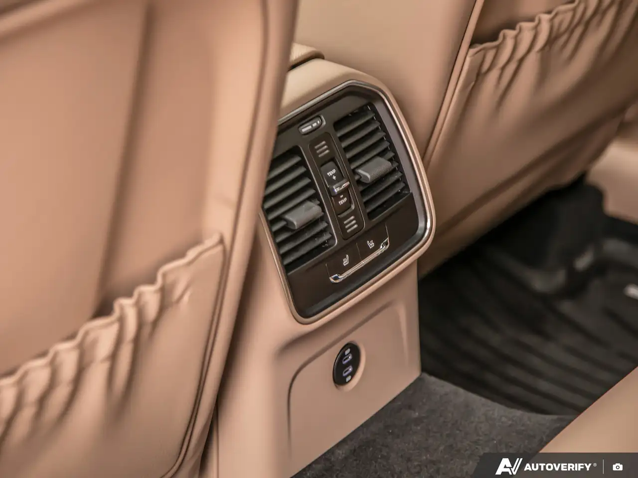 Porsche Macan снимка Porsche Macan