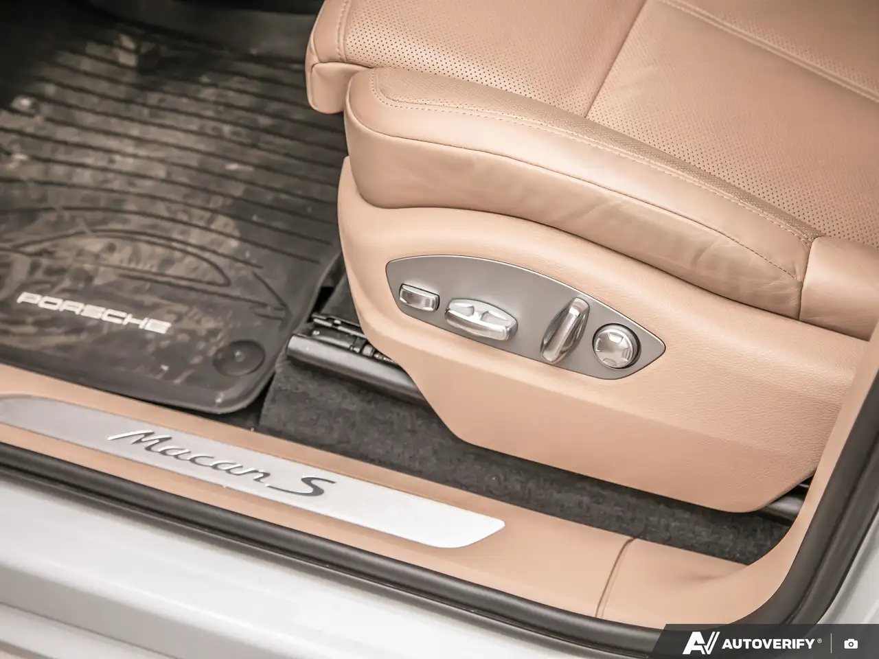 Porsche Macan снимка Porsche Macan