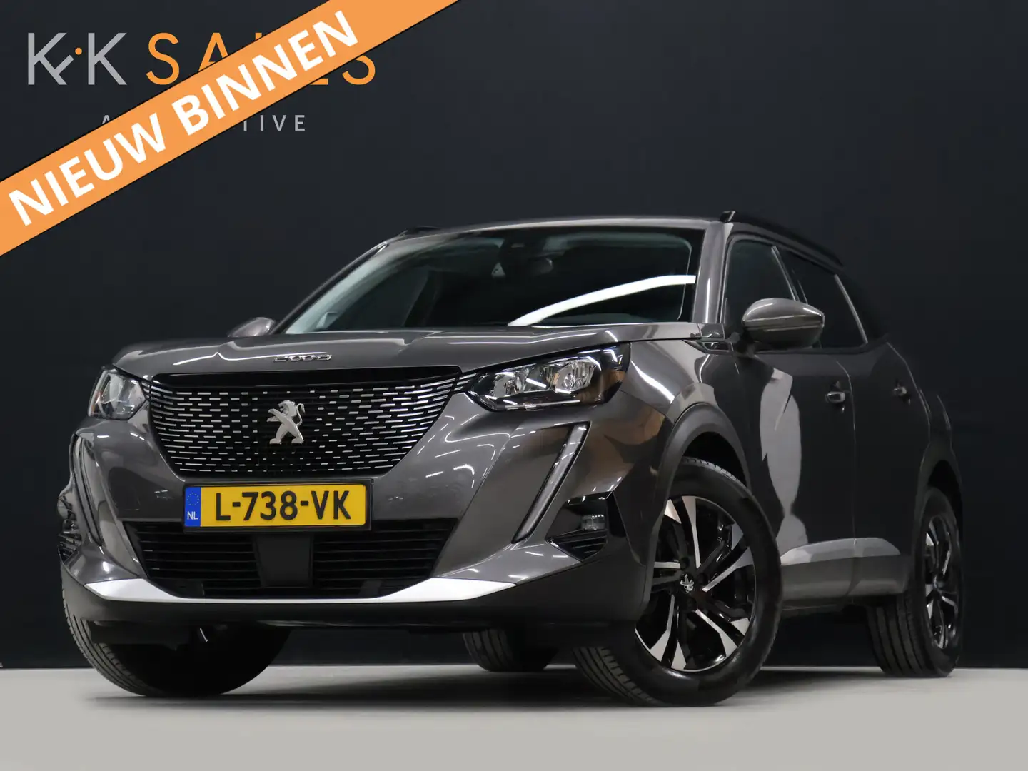 Peugeot 2008 1.2 PureTech Blue Lease Allure [APPLE CARPLAY, TRE Gris - 1