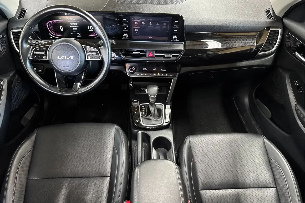 Kia Seltos снимка Kia Seltos