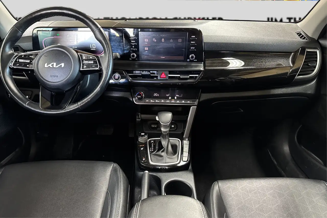 Kia Seltos снимка Kia Seltos