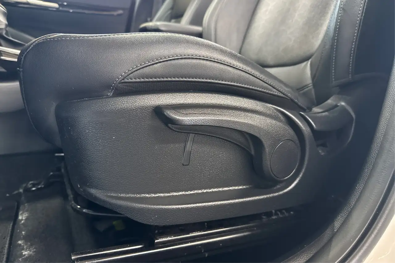 Kia Seltos снимка Kia Seltos