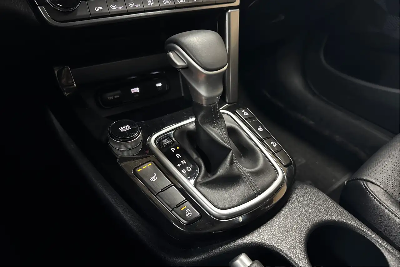 Kia Seltos снимка Kia Seltos
