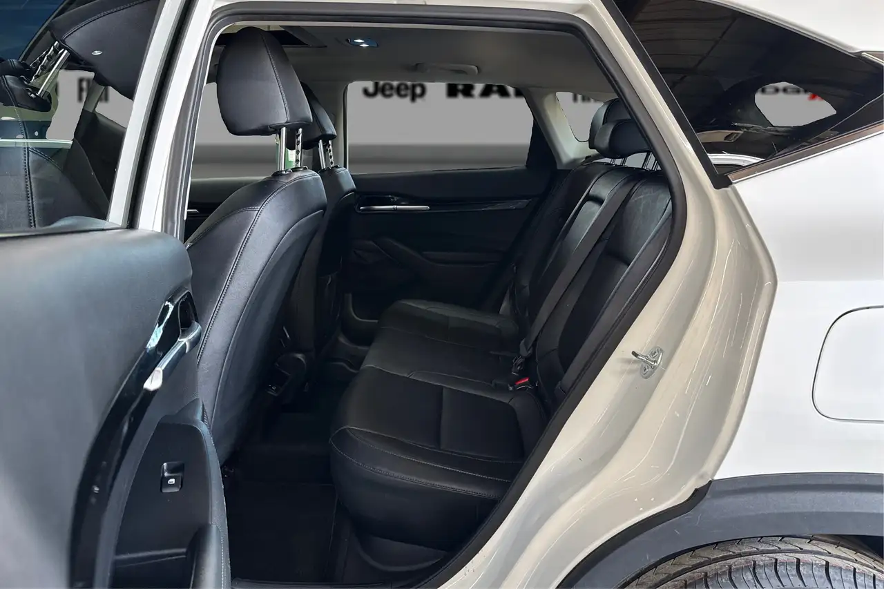 Kia Seltos снимка Kia Seltos