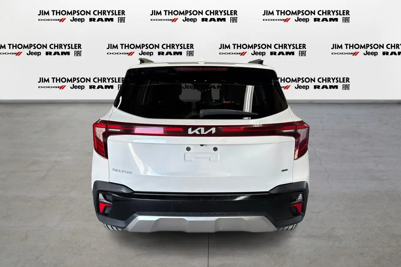 Kia Seltos снимка Kia Seltos