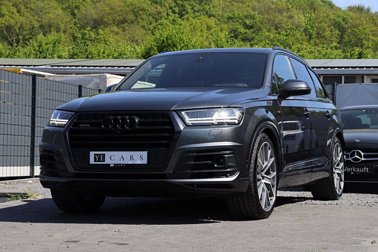 Second hand Audi Q7 3.0
