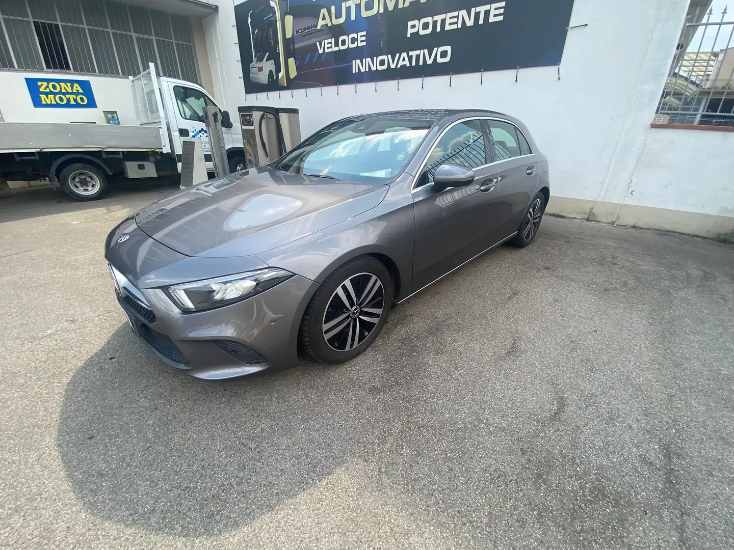 Mercedes-Benz A 180 A 180 d Sport Night edition auto Grigio - 1