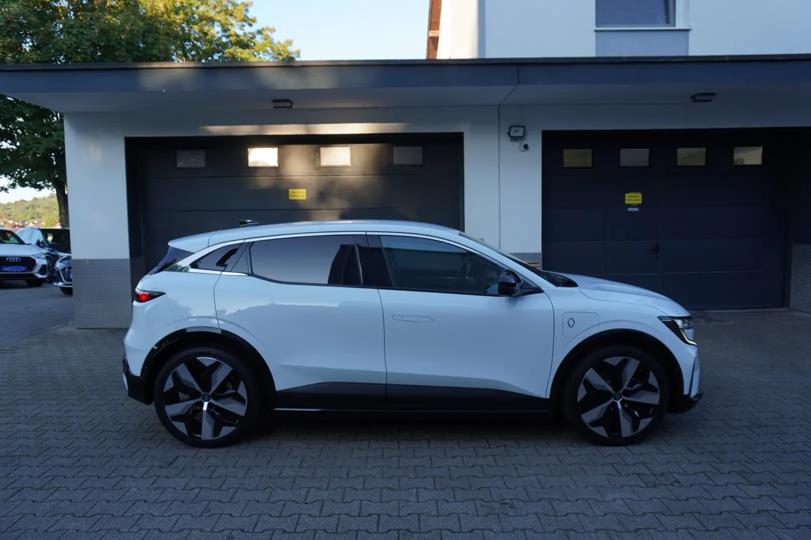 Renault Megane E-TECH Electric Techno tLEDER+NAVI+KAMERA+ALU+1Hd Weiß - 2