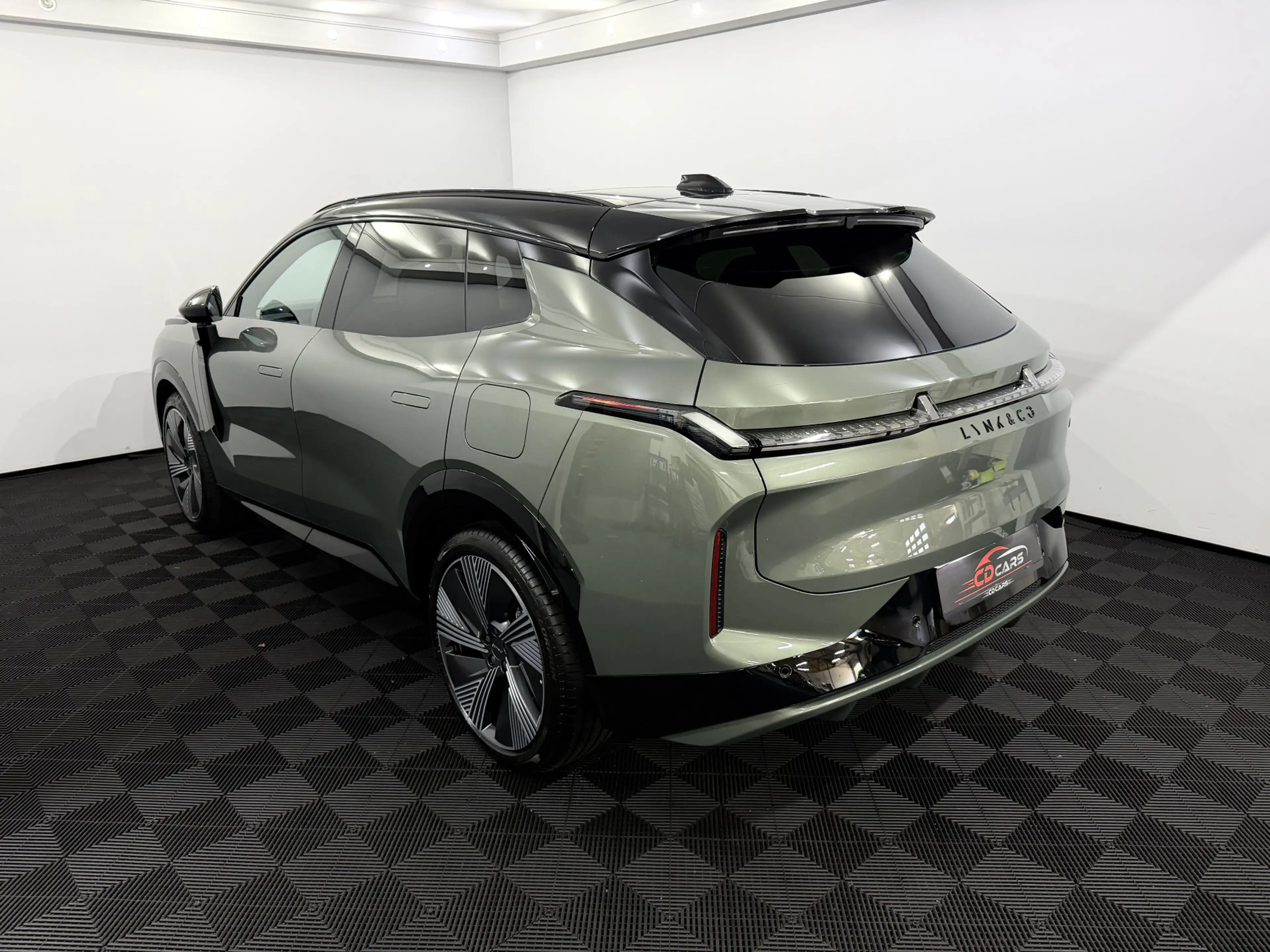 Lynk & Co 08 1.5 More Plug-in Panoramadak, Stoelmassage, Stoelv — photo 4