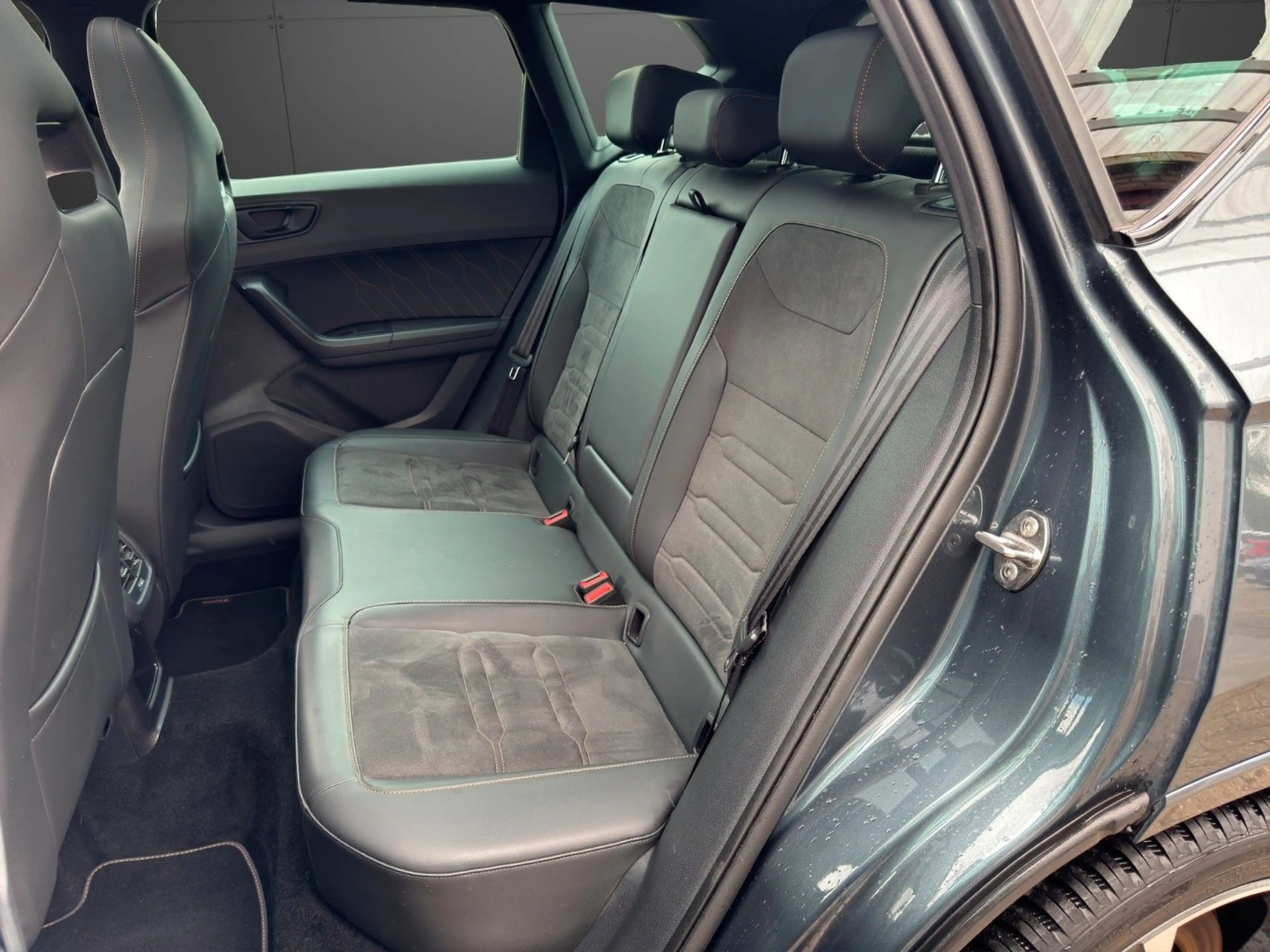 CUPRA Ateca VZ 4Drive *AHK-GJR-Pano* — photo 11