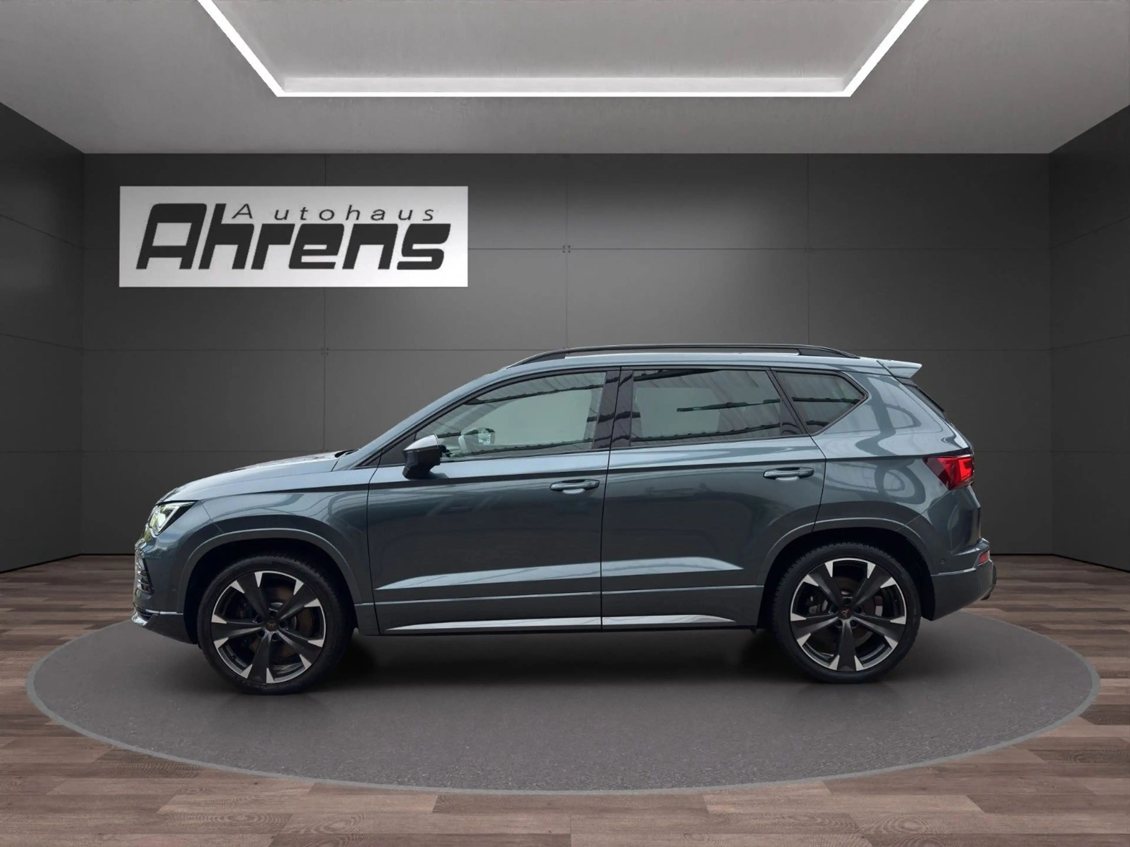 CUPRA Ateca VZ 4Drive *AHK-GJR-Pano* — photo 2