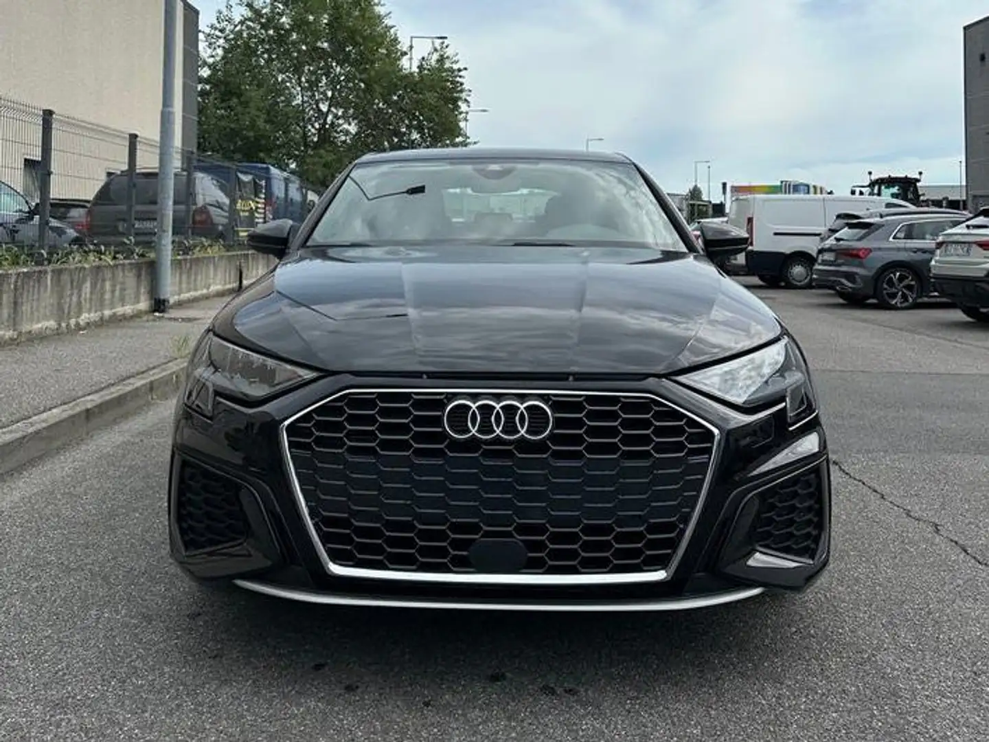 Audi A3 s-line 2.0 150 cv diesel Zwart - 2